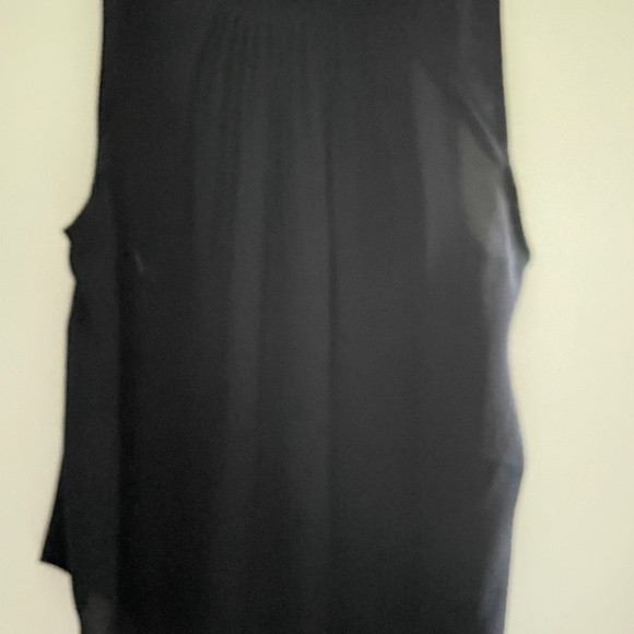 Sleeveless top - Picture 2 of 4